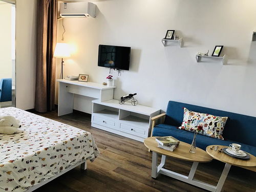 全新精装带阳台公寓 直降300元 可短租可月付